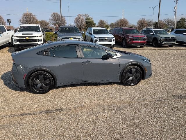 Used 2025 Toyota Prius LE image 16
