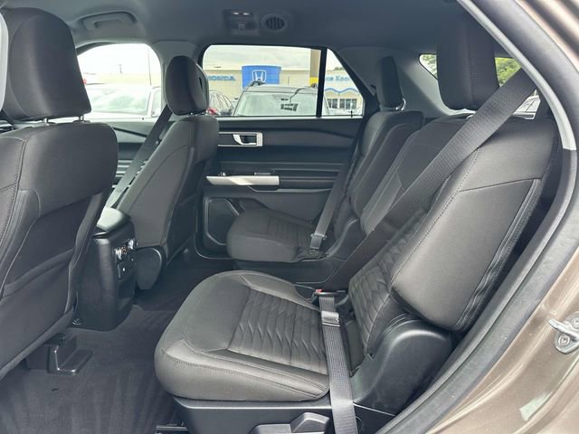 Used 2021 Ford Explorer XLT AWD/4WD image 11