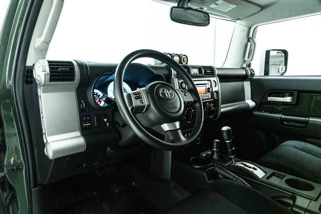 Used 2014 Toyota FJ Cruiser 4WD w/ Upgrade Package image 21