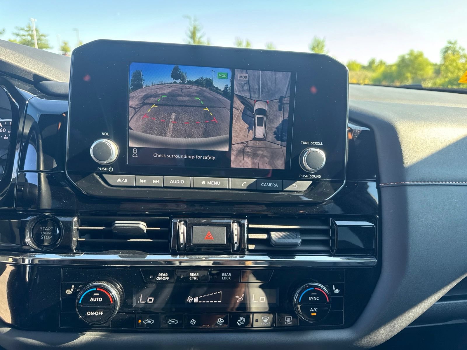 Used 2025 Nissan Pathfinder Rock Creek AWD/4WD image 24