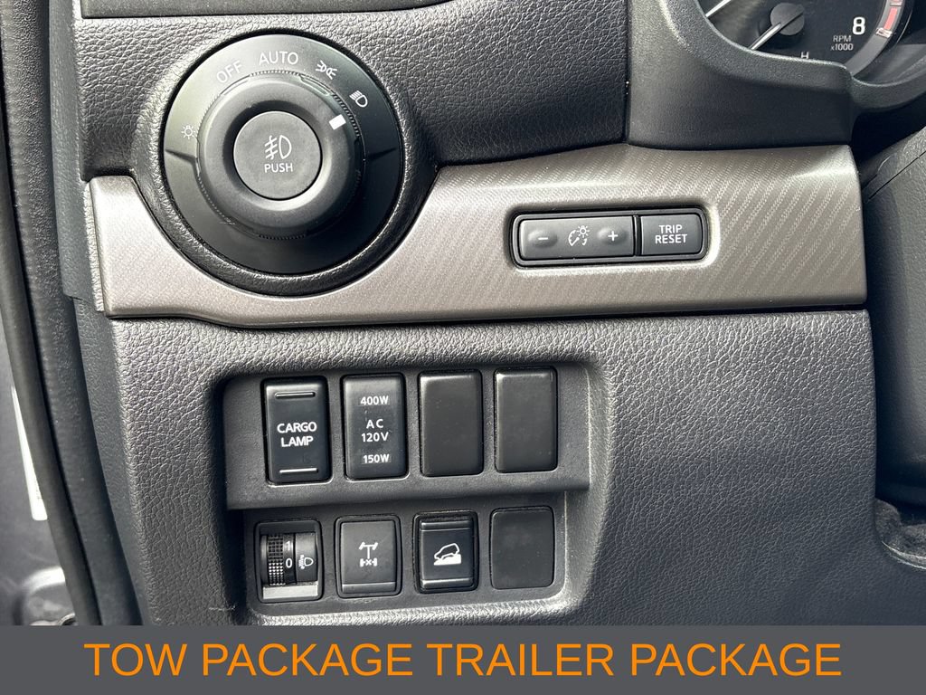 Used 2021 Nissan Titan PRO-4X w/ Pro-4x Convenience Package AWD/4WD image 8