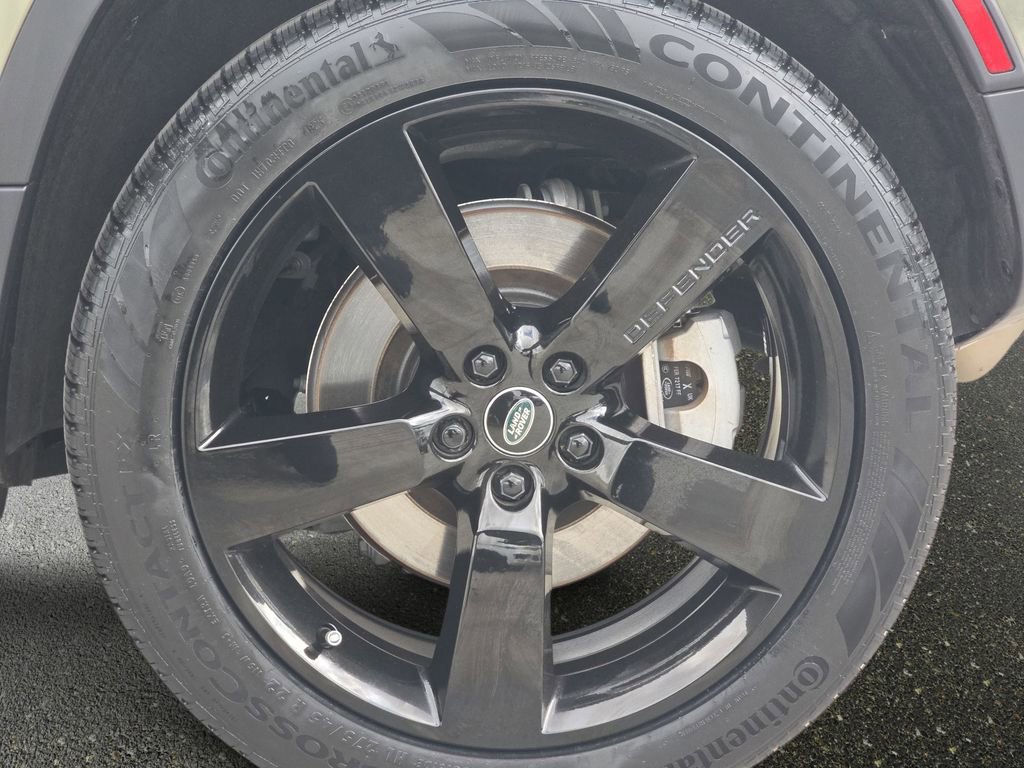 Certified 2023 Land Rover Defender 110 SE image 35