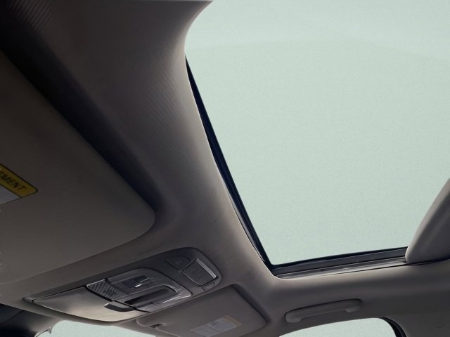 Used 2022 Kia Telluride EX w/ EX Premium Package image 22