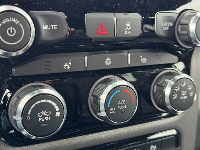 New 2025 RAM 3500 Big Horn AWD/4WD image 18
