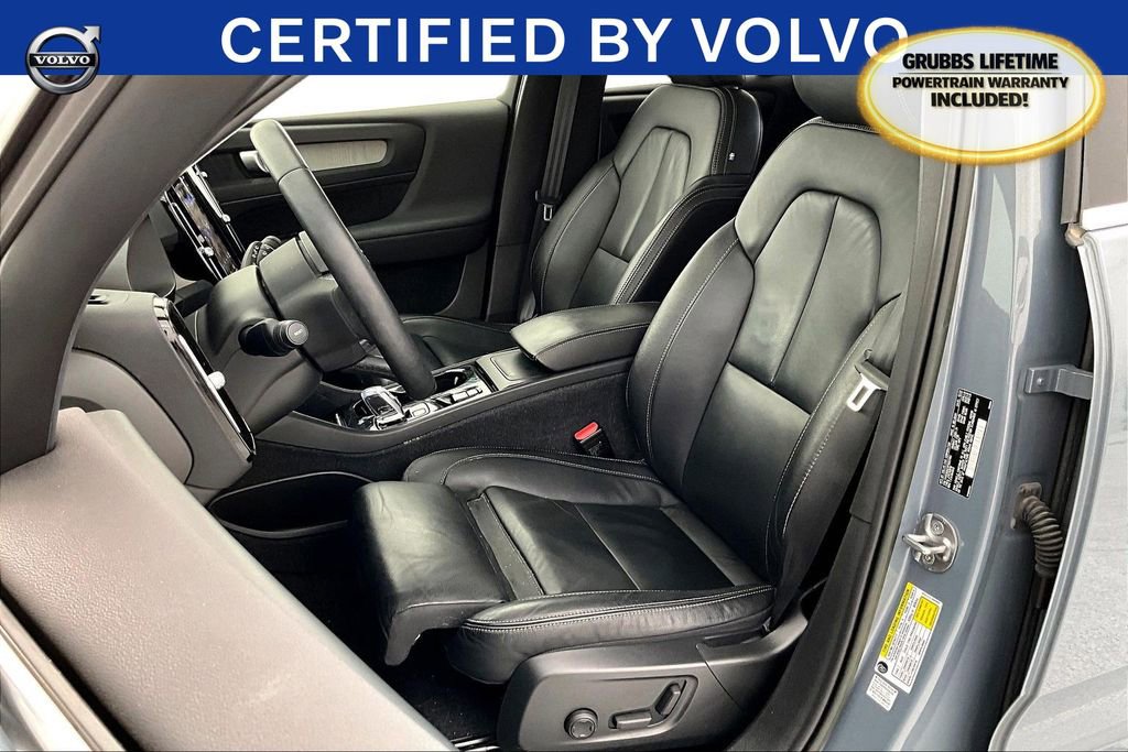 Used 2023 Volvo XC40 B4 Plus w/ Driver Assist Package image 33