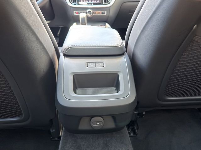 Certified 2025 Volvo V60 B5 Cross Country Plus image 17