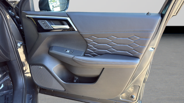 New 2026 Mitsubishi Outlander SEL AWD/4WD image 25