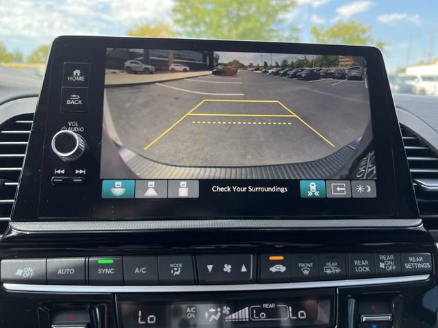 Used 2025 Honda Odyssey Touring image 15