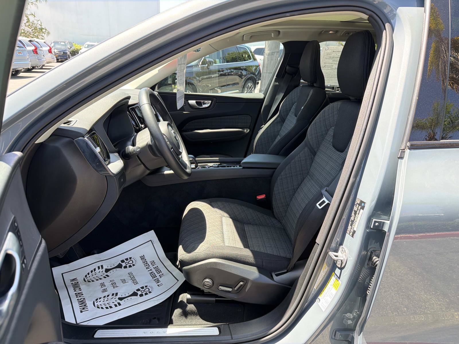 Certified 2024 Volvo XC60 B5 Core w/ Protection Package Premier AWD/4WD image 17