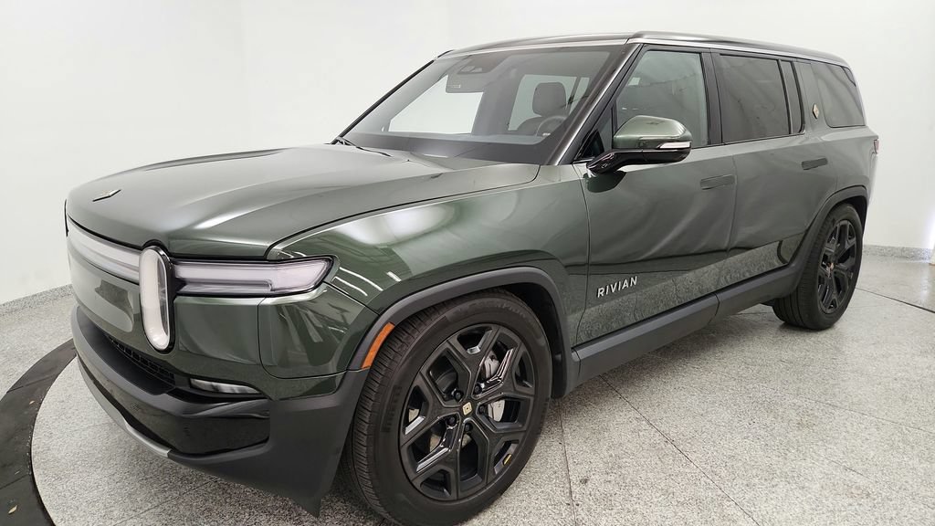 Used 2025 Rivian R1S Adventure Dual AWD/4WD image 13