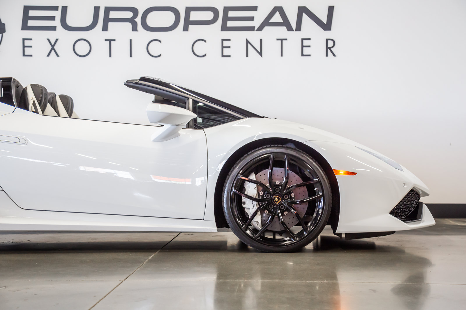 Used 2017 Lamborghini Huracan LP 610-4 AWD/4WD image 18