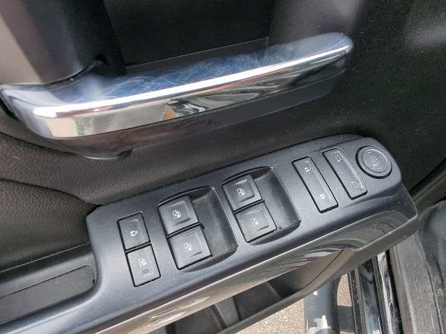 Used 2017 Chevrolet Silverado 1500 LT w/ All Star Edition AWD/4WD image 13