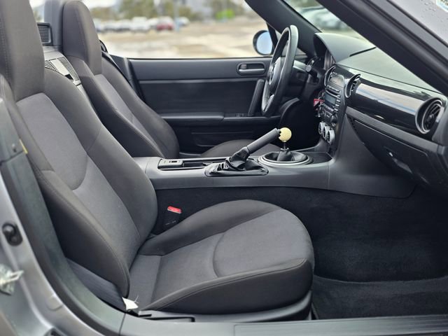 Used 2015 MAZDA MX-5 Miata Sport image 10