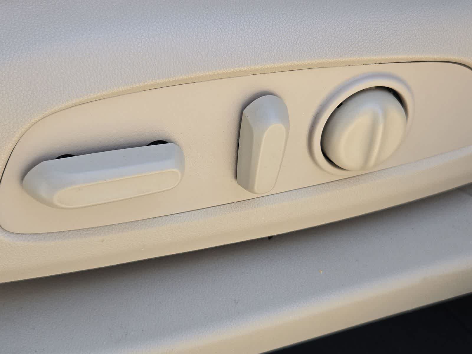 Used 2019 Buick Enclave Essence w/ Trailering Package, 5000 lbs. FWD image 17
