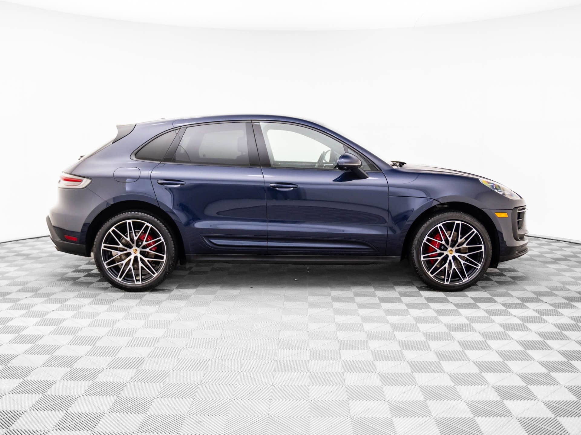 Certified 2022 Porsche Macan S image 8