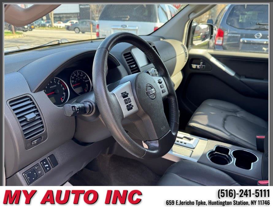 Used 2011 Nissan Pathfinder Silver w/ Protection Pkg AWD/4WD image 22