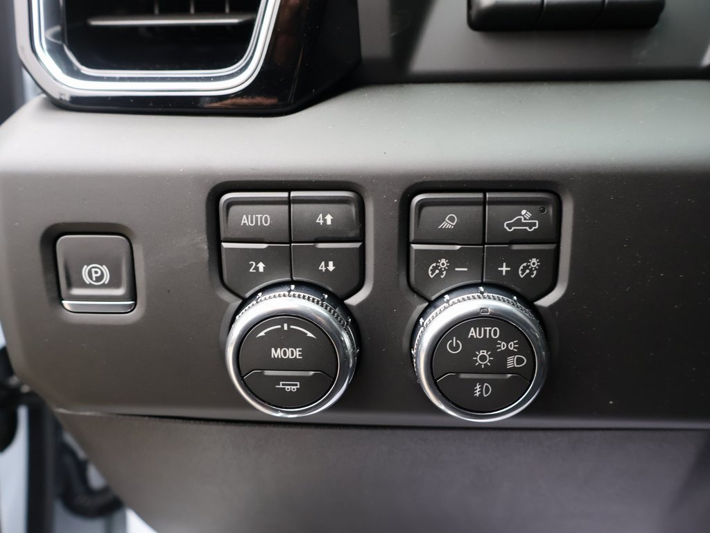 New 2026 GMC Sierra 3500 Denali w/ Denali Reserve Package image 12