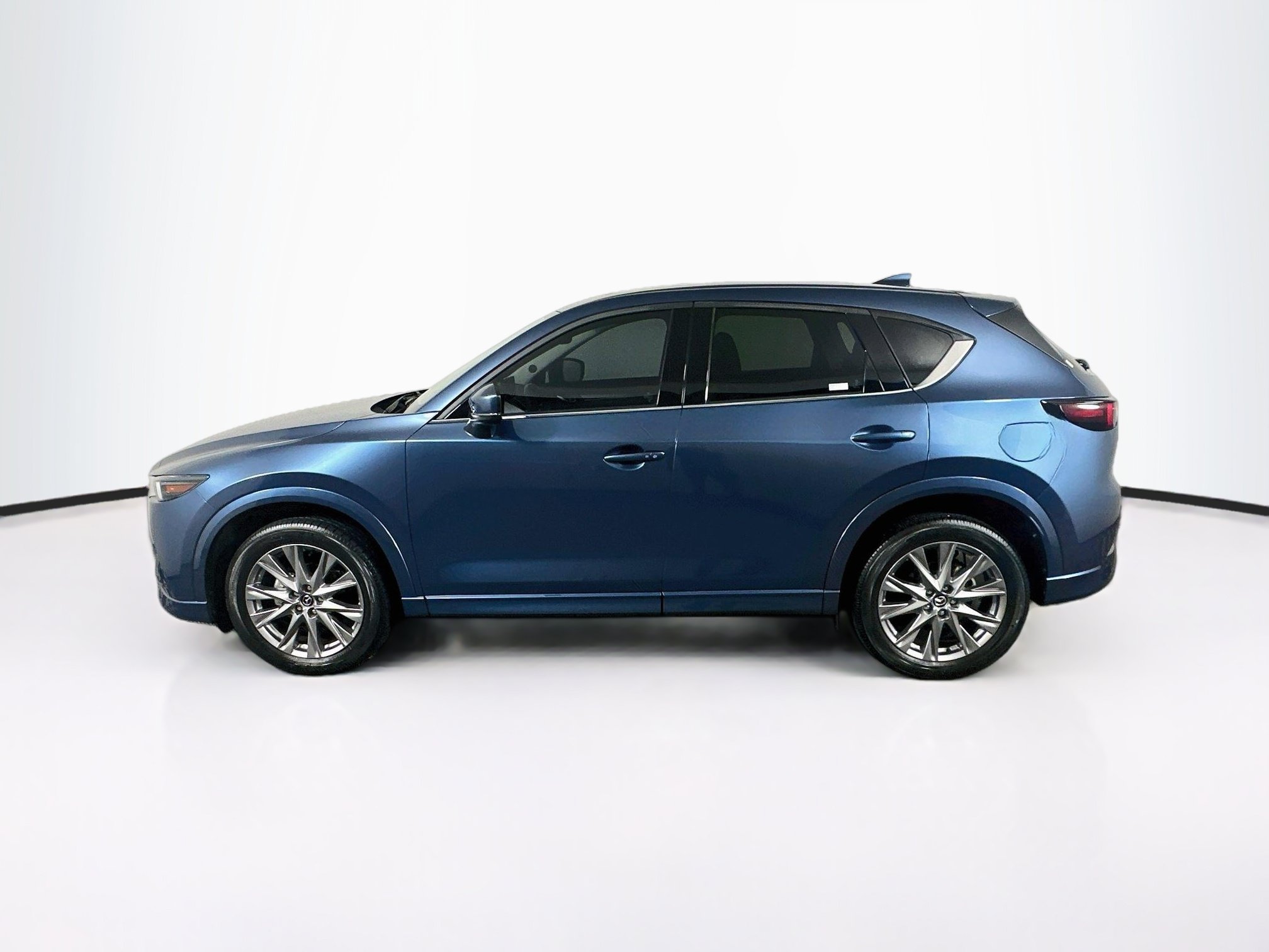 Used 2024 MAZDA CX-5 AWD 2.5 S w/ Premium Plus Pkg image 4