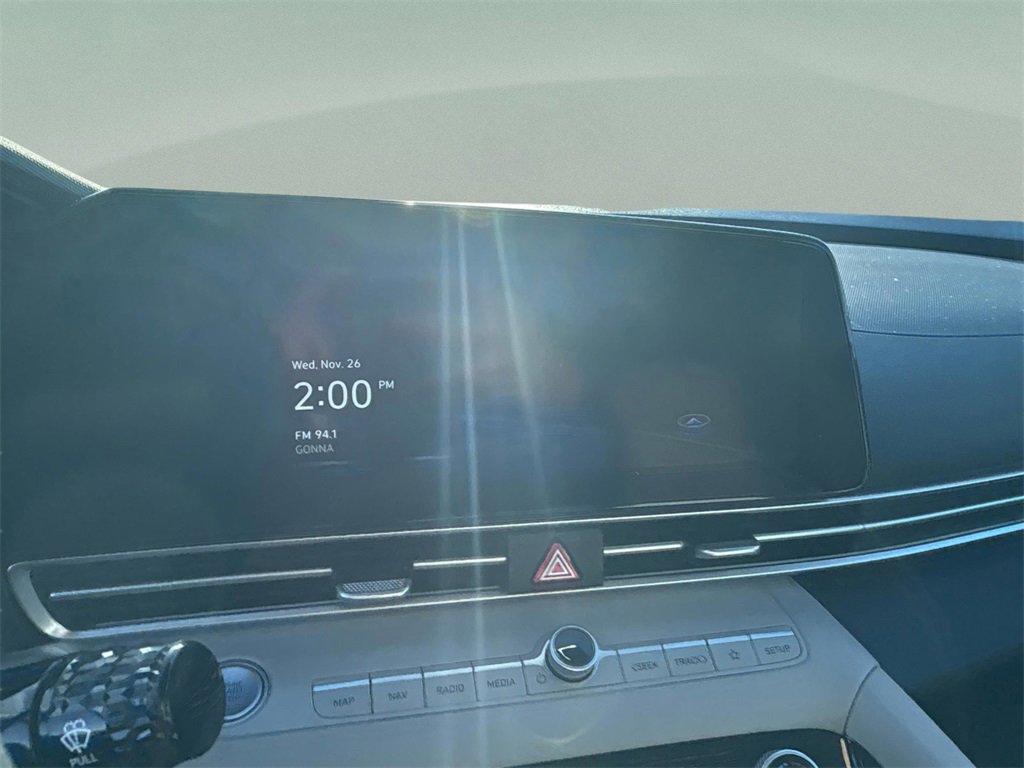 Used 2023 Hyundai Elantra Limited w/ Cargo Package image 21