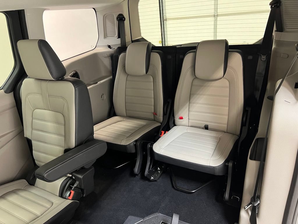 Used 2023 Ford Transit Connect Titanium FWD image 27