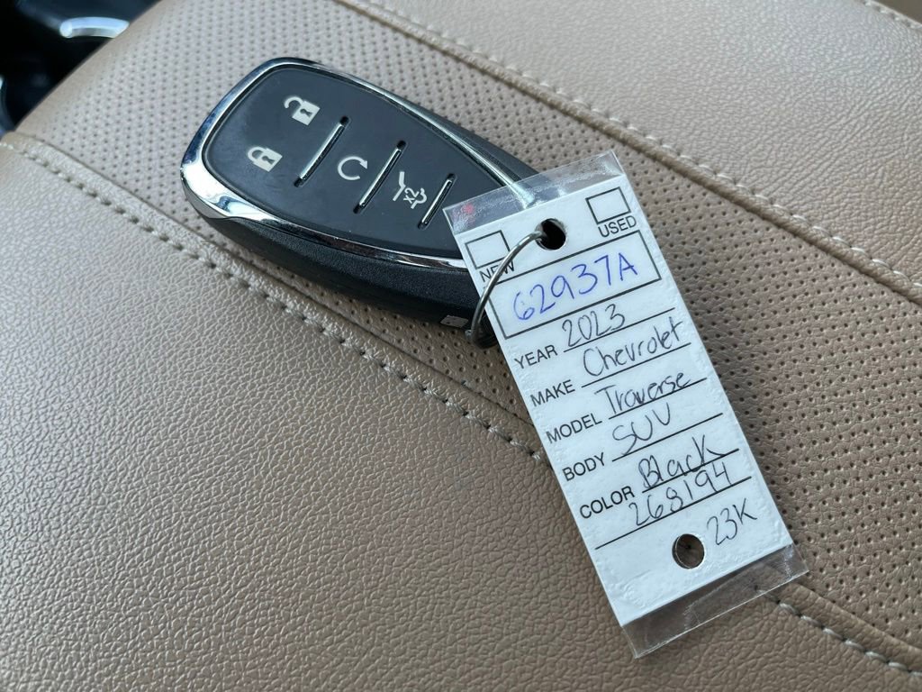 Used 2023 Chevrolet Traverse Premier image 23