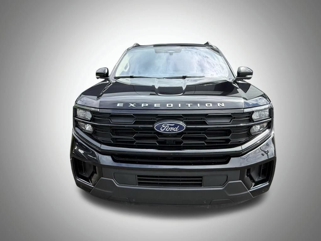 Used 2025 Ford Expedition Active AWD/4WD image 8