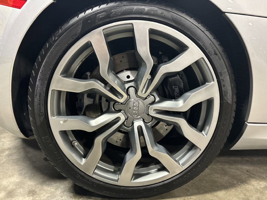 Used 2011 Audi R8 V10 image 45