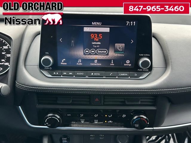 Used 2025 Nissan Rogue S AWD/4WD image 14