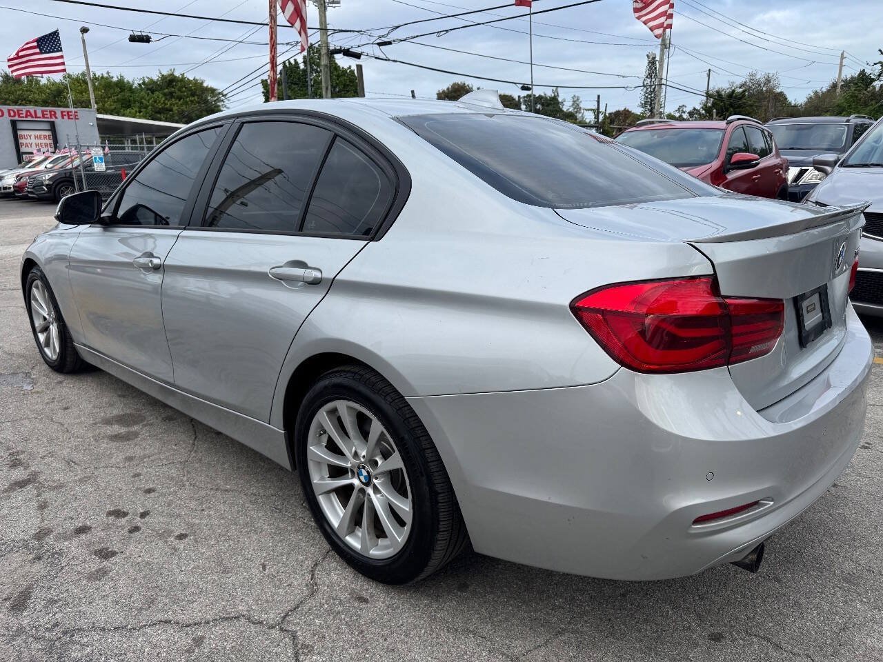 Used 2016 BMW 320i Sedan RWD image 2