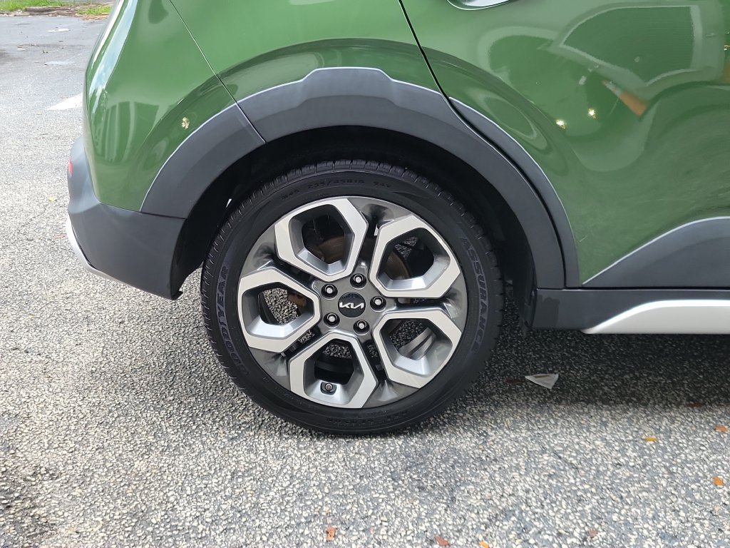 Certified 2022 Kia Soul X-Line FWD image 10