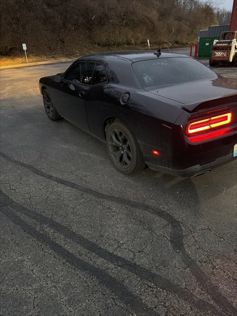 Used 2015 Dodge Challenger SXT Plus image 4