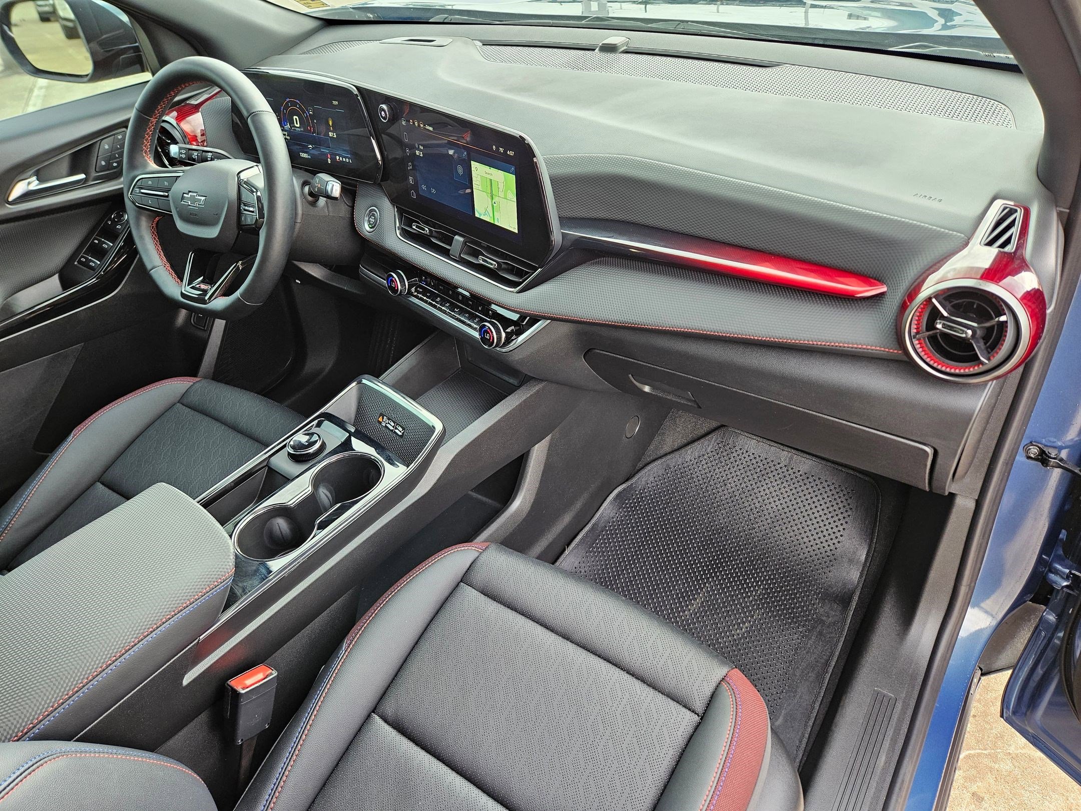 Used 2025 Chevrolet Equinox RS w/ Convenience Package III image 30