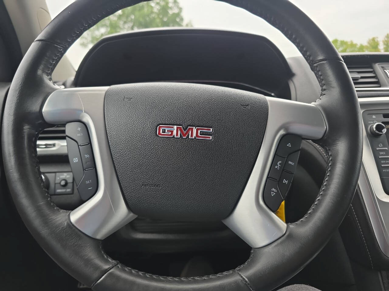 Used 2013 GMC Acadia SLT FWD image 16