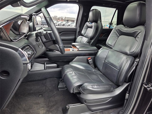 Used 2020 Lincoln Navigator Reserve w/ Equipment Group 208A Reserve image 9