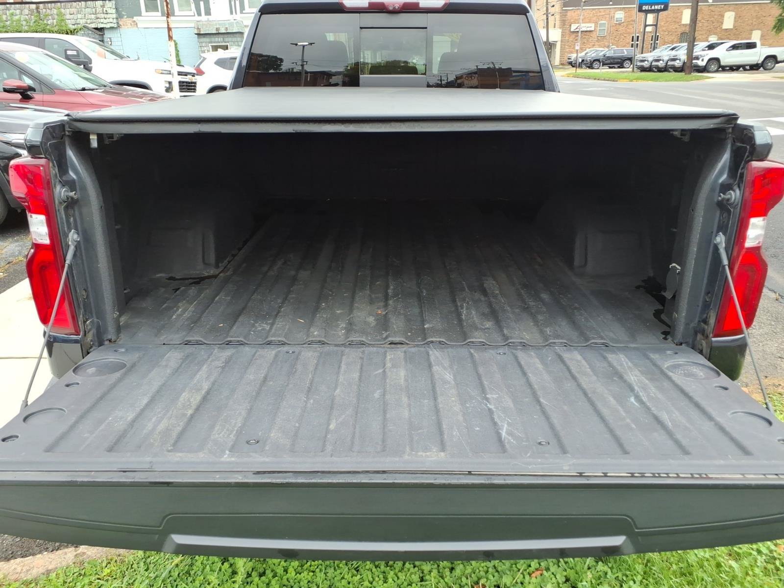 Certified 2022 Chevrolet Silverado 1500 LTZ w/ Technology Package AWD/4WD image 22
