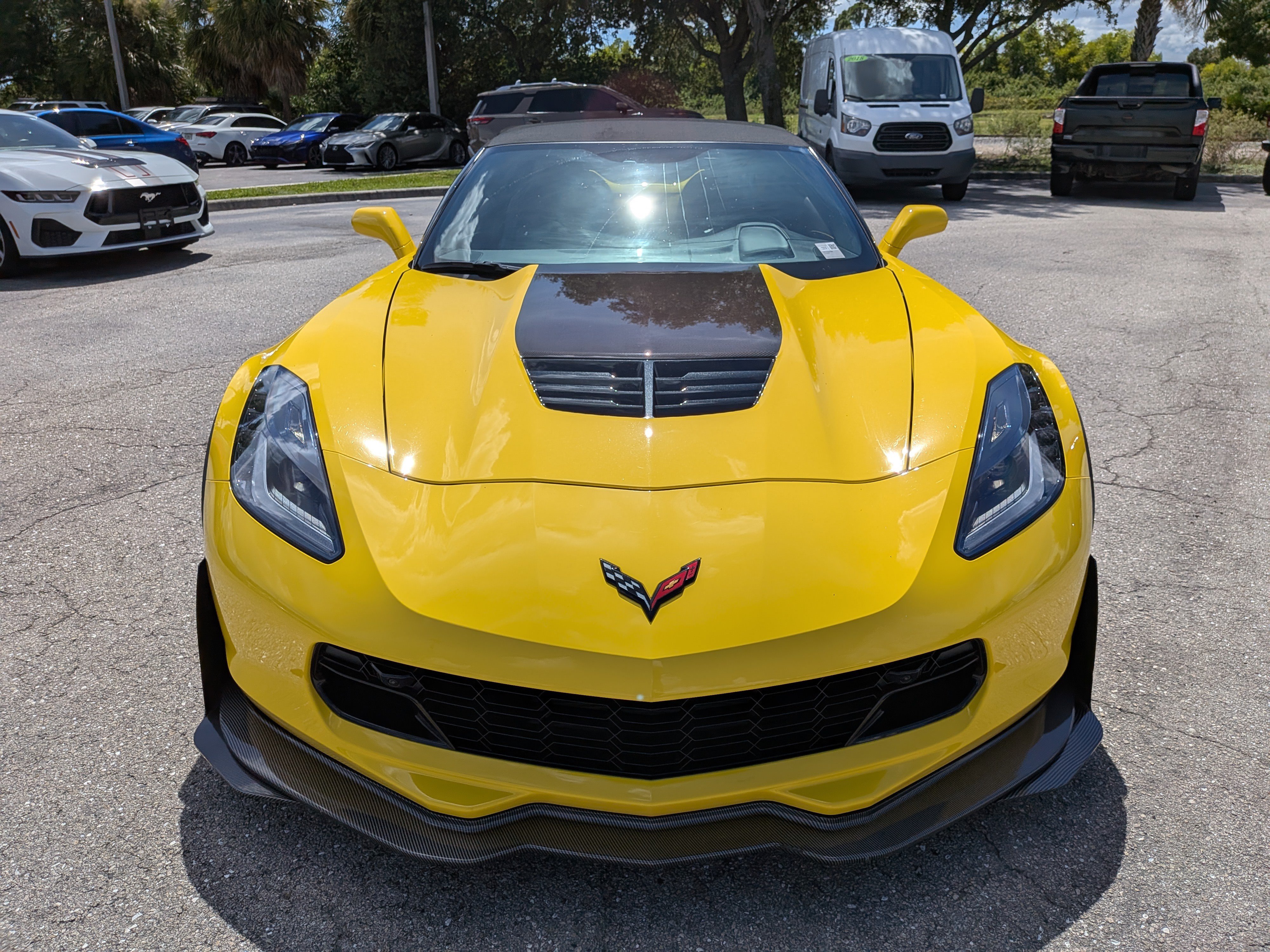 Used 2016 Chevrolet Corvette Z06 w/ 3LZ Preferred Equipment Group RWD image 9