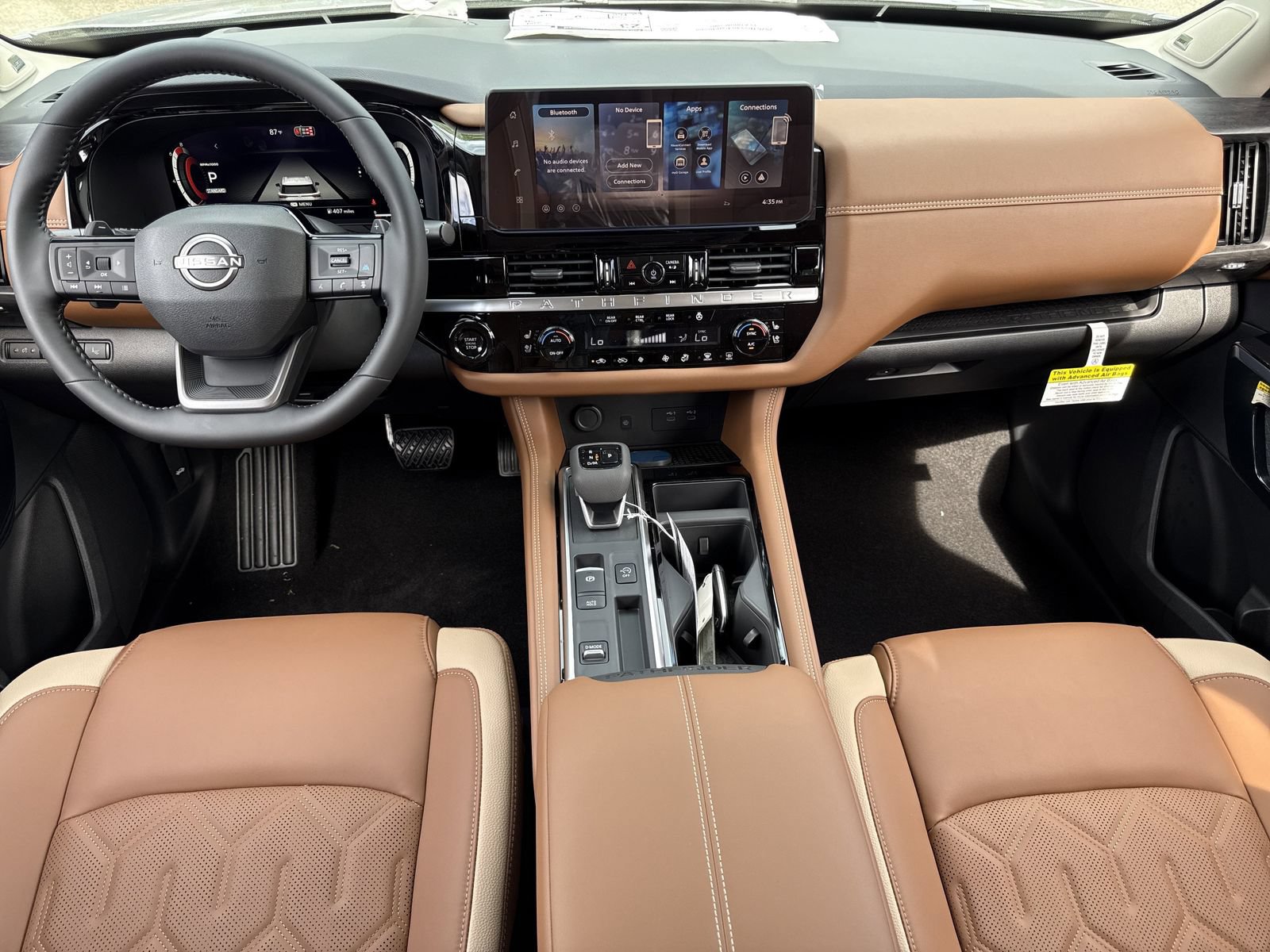 New 2026 Nissan Pathfinder Platinum FWD image 2