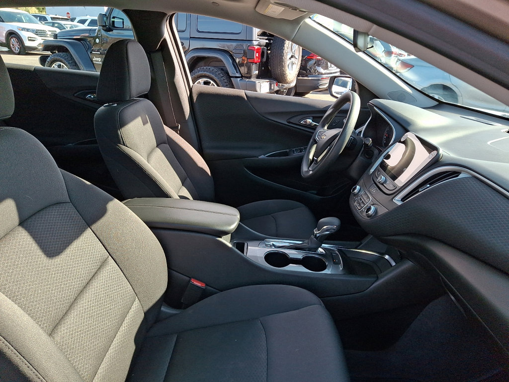 Used 2024 Chevrolet Malibu LT image 12