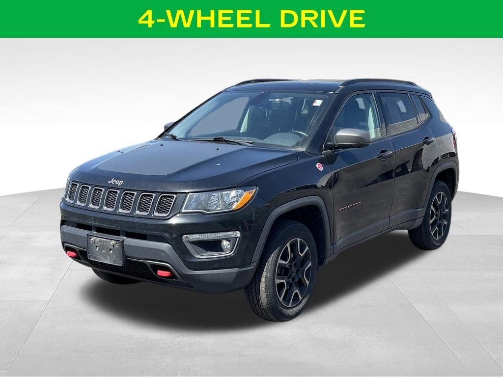 Used 2019 Jeep Compass Trailhawk w/ Cold Weather Group AWD/4WD image 3