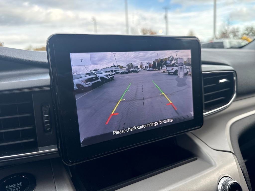 Used 2023 Ford Explorer XLT w/ Equipment Group 202A image 31