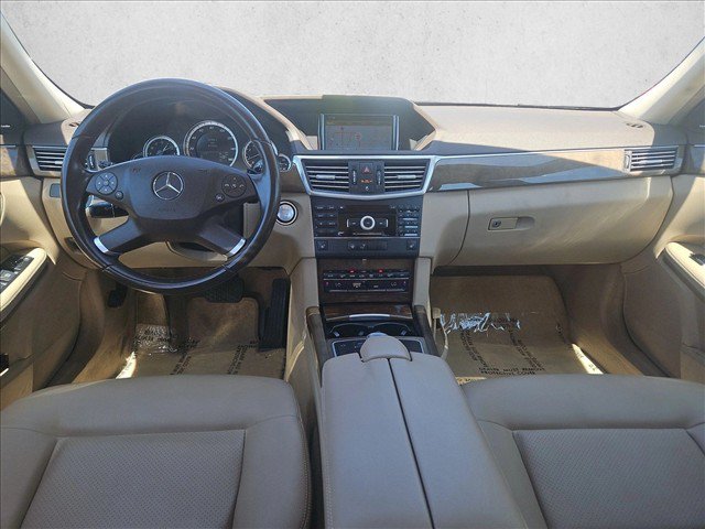 Used 2010 Mercedes-Benz E 350 4MATIC Sedan image 20