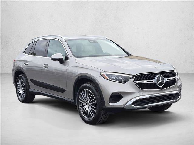 Used 2023 Mercedes-Benz GLC 300 image 3