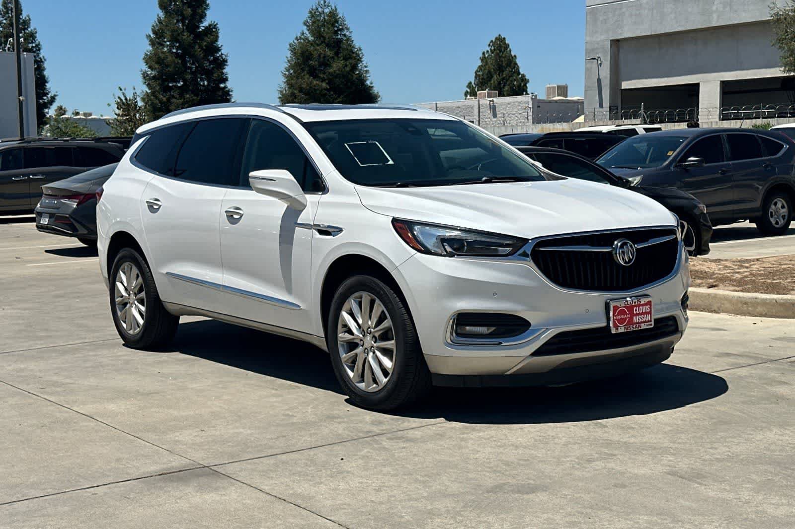 Used 2020 Buick Enclave Premium w/ Sun and Sites Package FWD image 10
