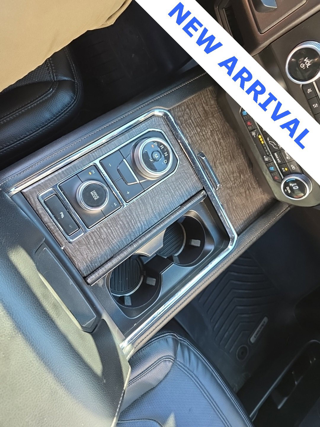Used 2021 Ford Expedition Max Limited image 25