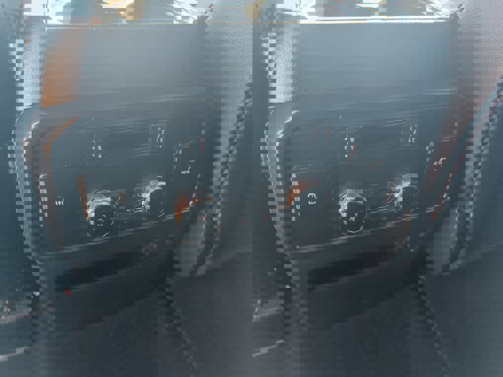 Used 2021 Ford Expedition Limited image 14