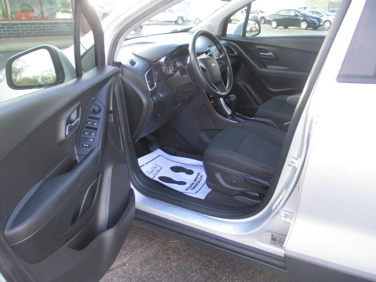 Used 2018 Chevrolet Trax LS FWD image 12