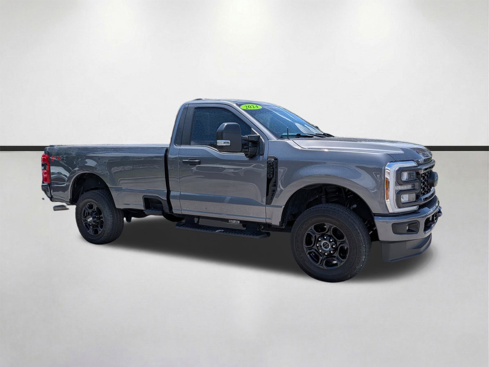 Used 2024 Ford F250 XL w/ STX Appearance Package AWD/4WD image 2
