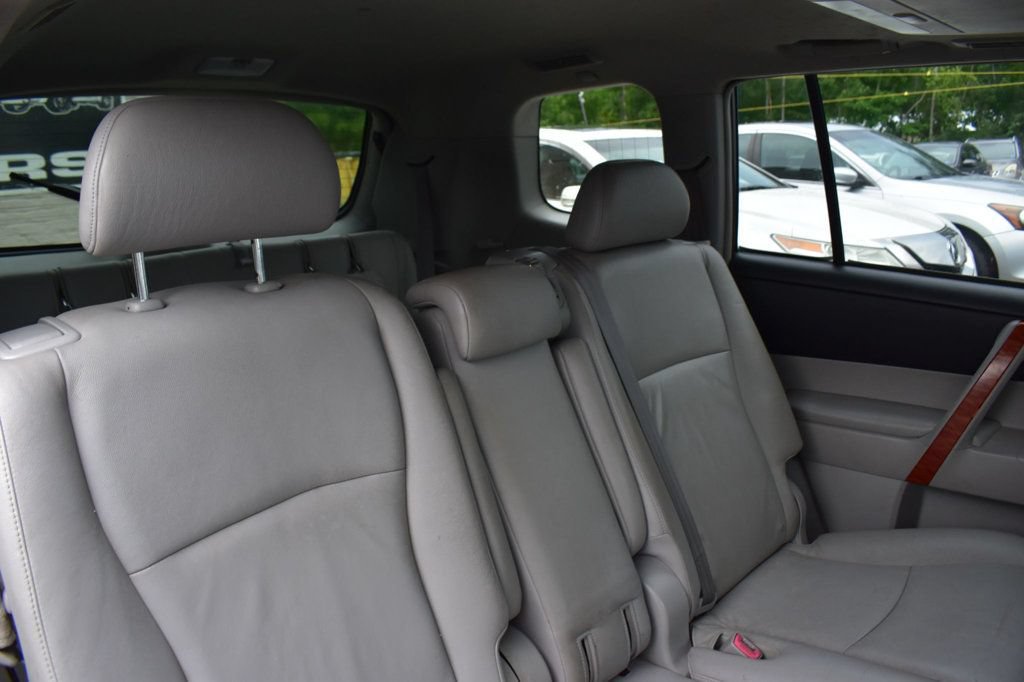 Used 2008 Toyota Highlander Limited AWD/4WD image 19