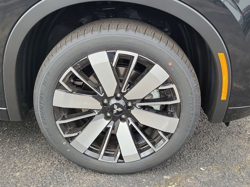 New 2025 Mitsubishi Outlander AWD image 5