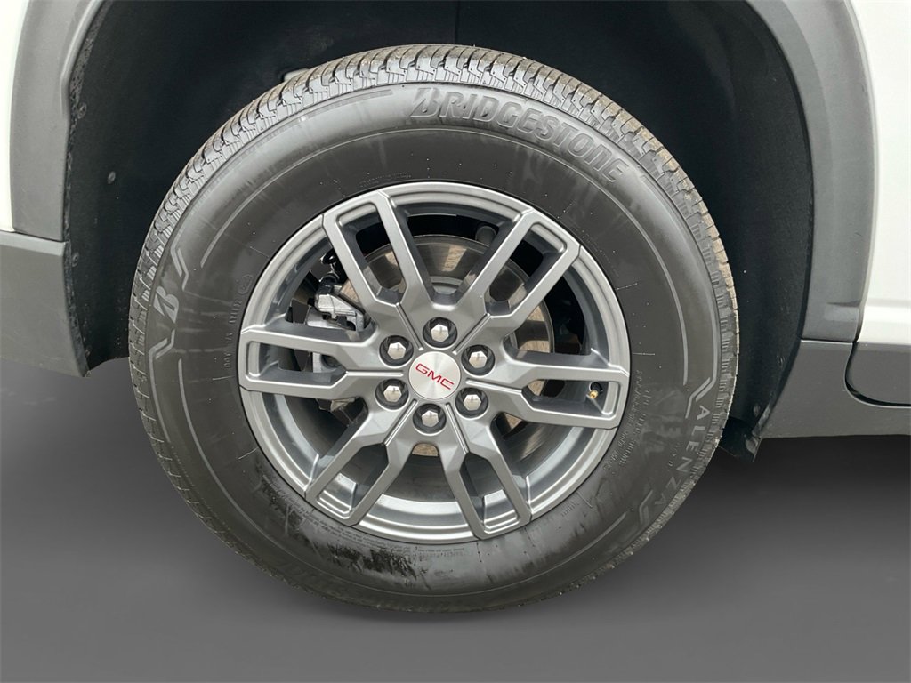 Used 2025 GMC Acadia Elevation image 10